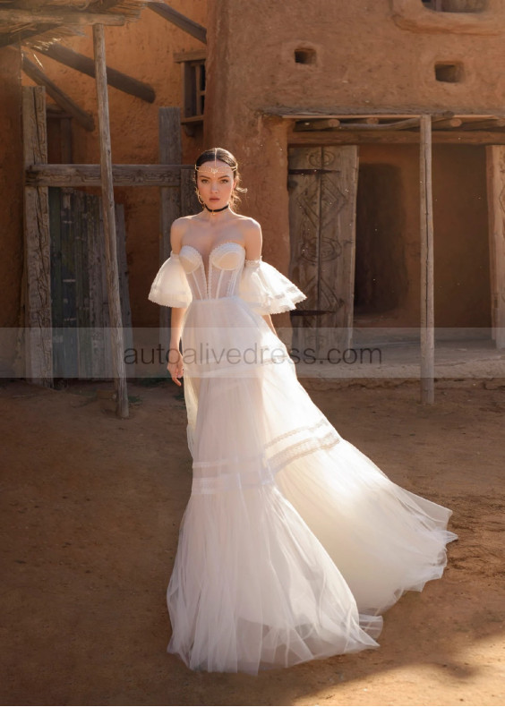 Strapless Ivory Lace Tulle Wedding Dress With Removable Sleeves